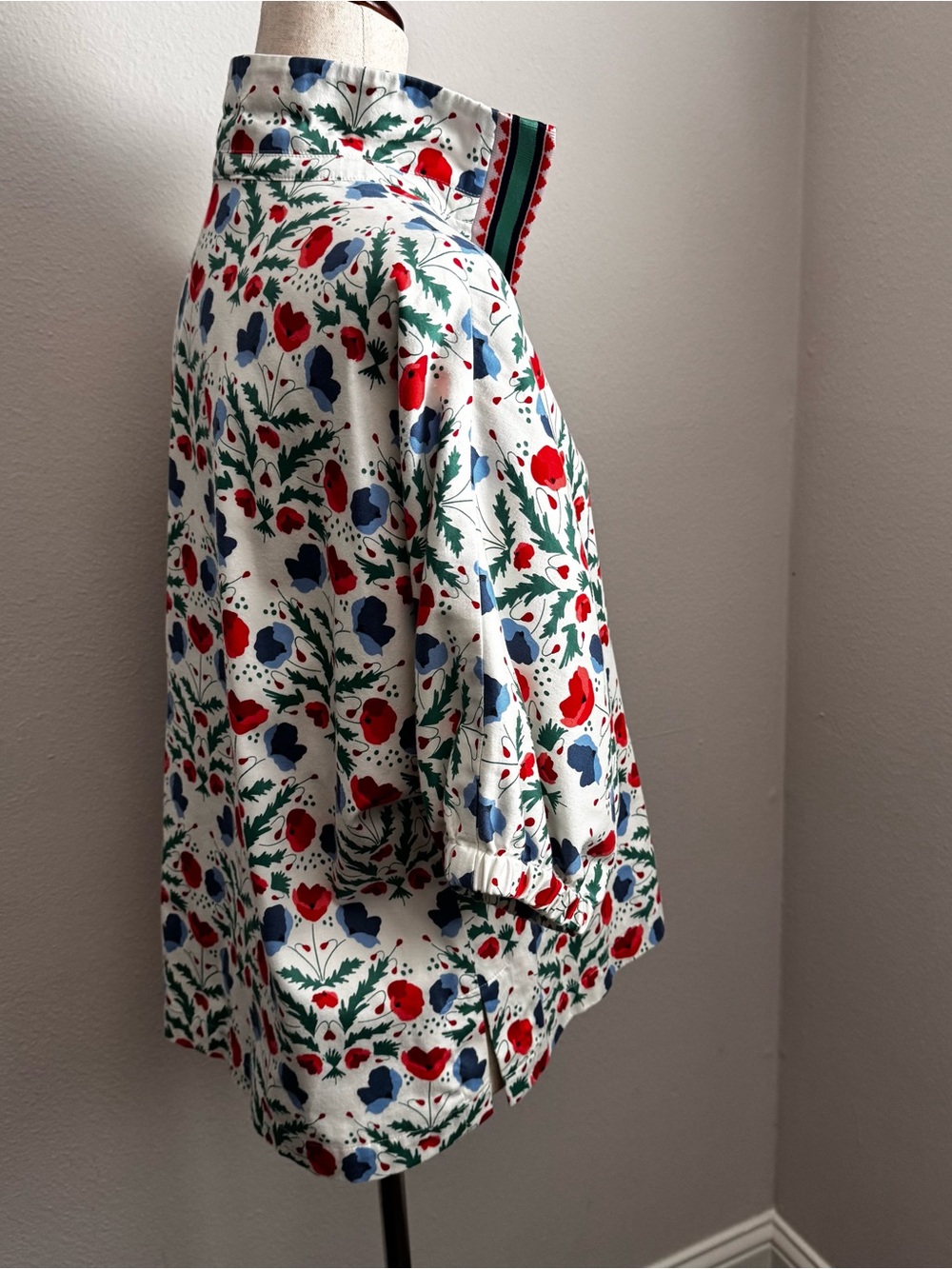 Emily McCarthy Floral Poppy Print Stand Collar Top Size M - Picture 4 of 9